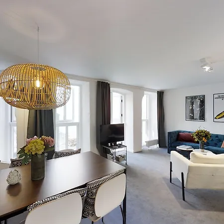 Churchill 2br By Daniel&jacob's *