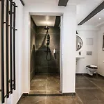 Churchill 2br By Daniel&jacob's