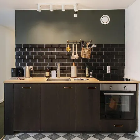 Churchill 2br By Daniel&jacob's