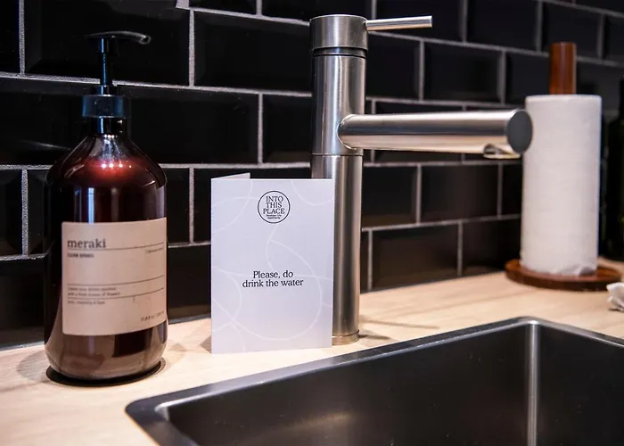 Churchill 2Br By Daniel&Jacob'S *