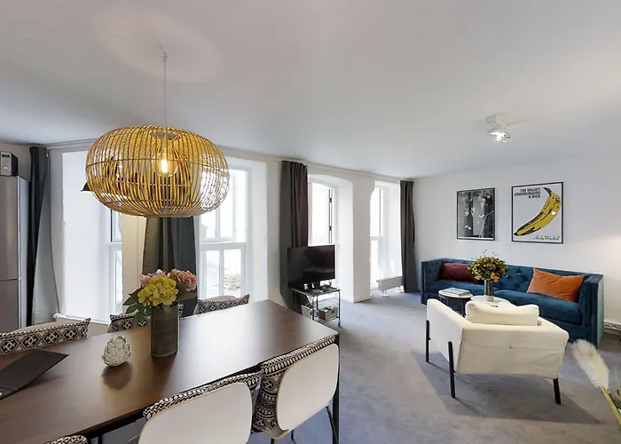 Churchill 2br By Daniel&jacob's *